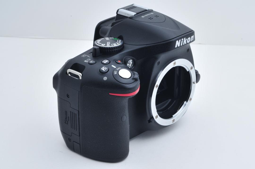 ■新品級■ ニコン Nikon D5200 ボディ ≪S数約1700回≫
