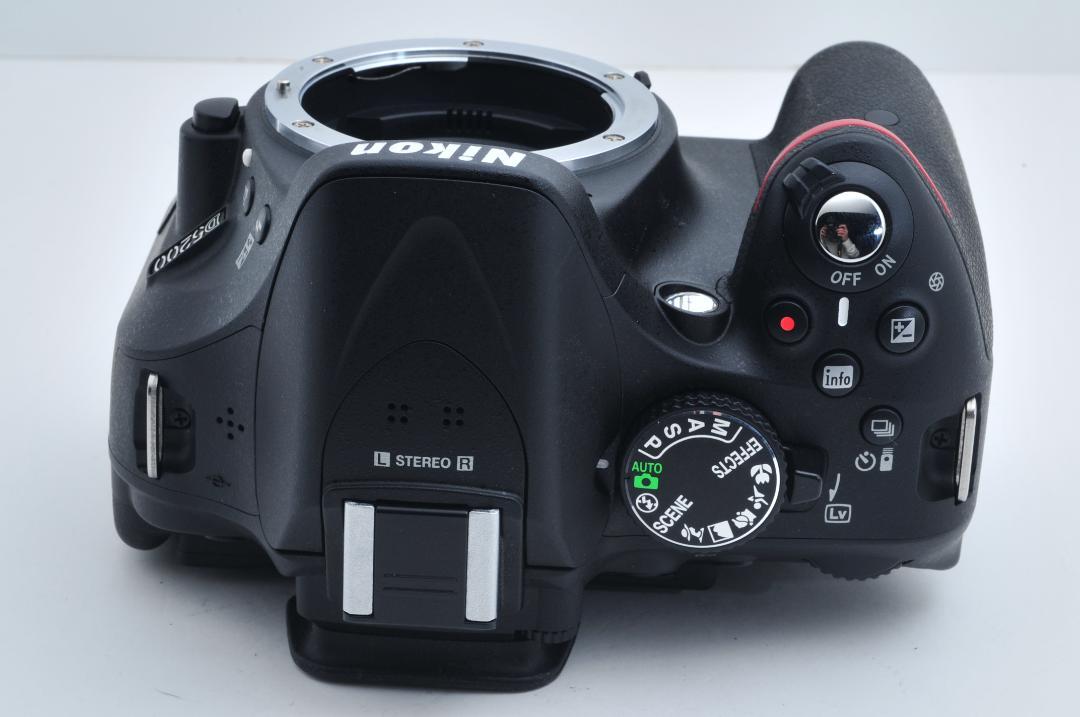 ■新品級■ ニコン Nikon D5200 ボディ ≪S数約1700回≫