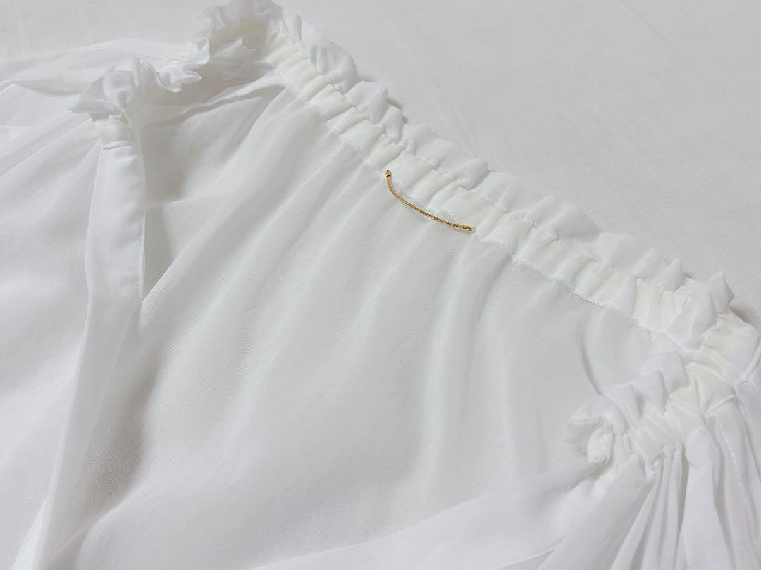 美品✨人気品【MUSE】¥42,900 Feminine ブラウス