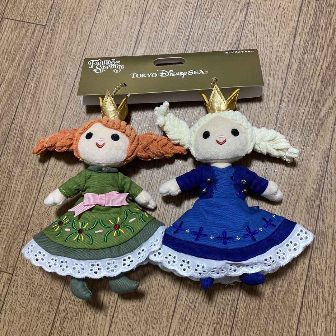 ディズニーはファンタジースプリングスアナと雪の女王ぬいぐるみチャーム