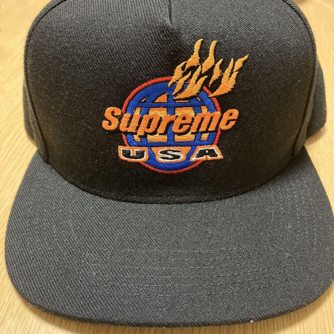 た*り様 Supreme ファイヤー5パネル　キャップ