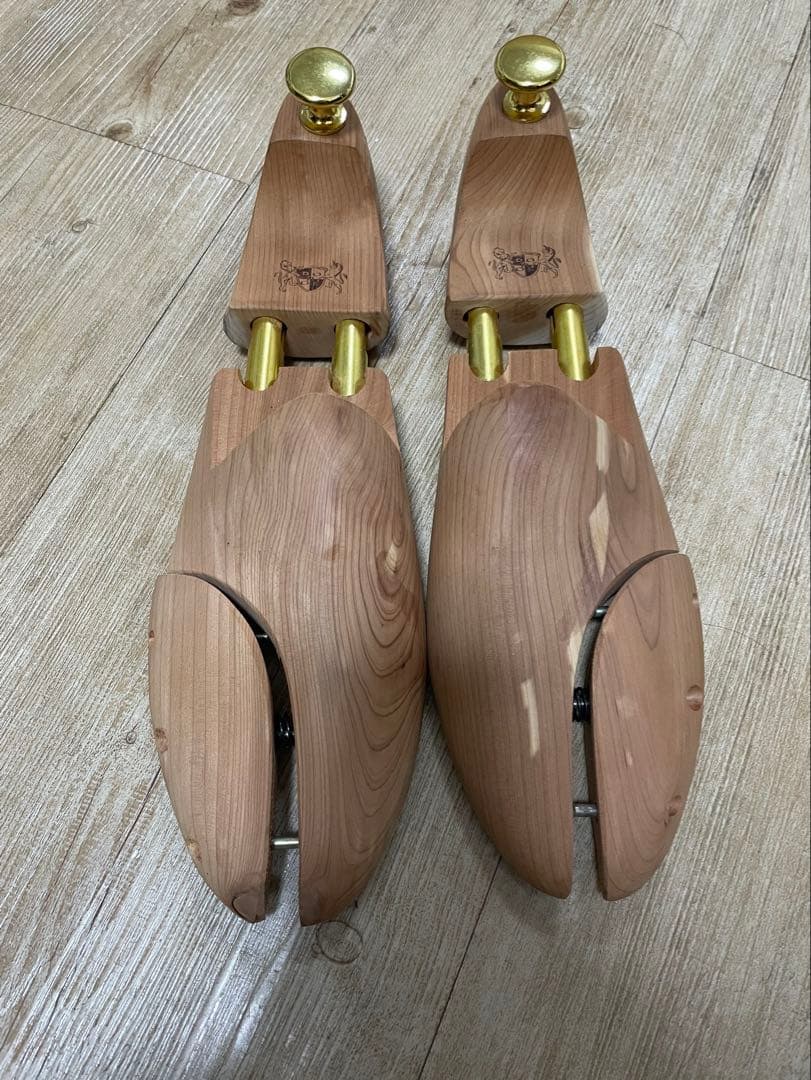 ジャランスリウァヤ　98321 11120 25.5cm シューツリー付き