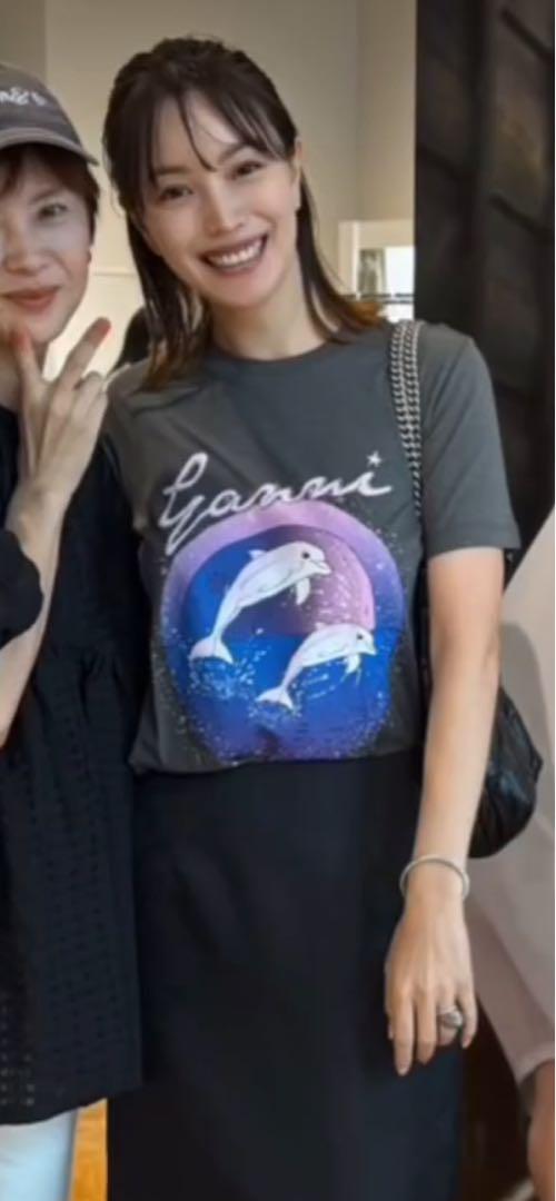 蛯原友里さん着用★GANNI がニー Tシャツ
