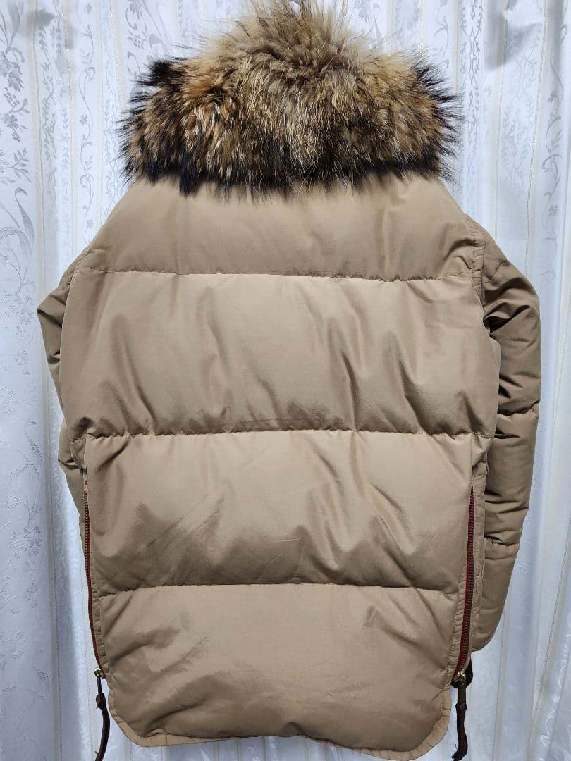 【美品】 DSQUARED2 ディースクエアード ダウンジャケット 肉厚 極暖 【美品】 DSQUARED2 ディースクエアード ダウンジャケット 肉厚 極暖