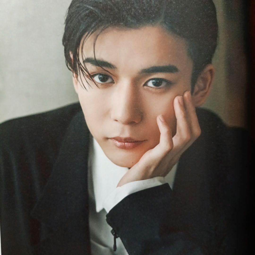 Amazon.co.jp: なにわ男子 公式 生 写真（長尾謙杜）J02228