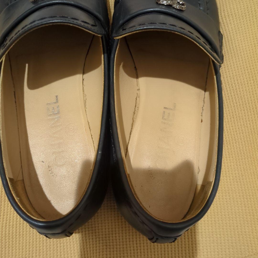 CHANEL ブラックレザー ローファー24.5cm
