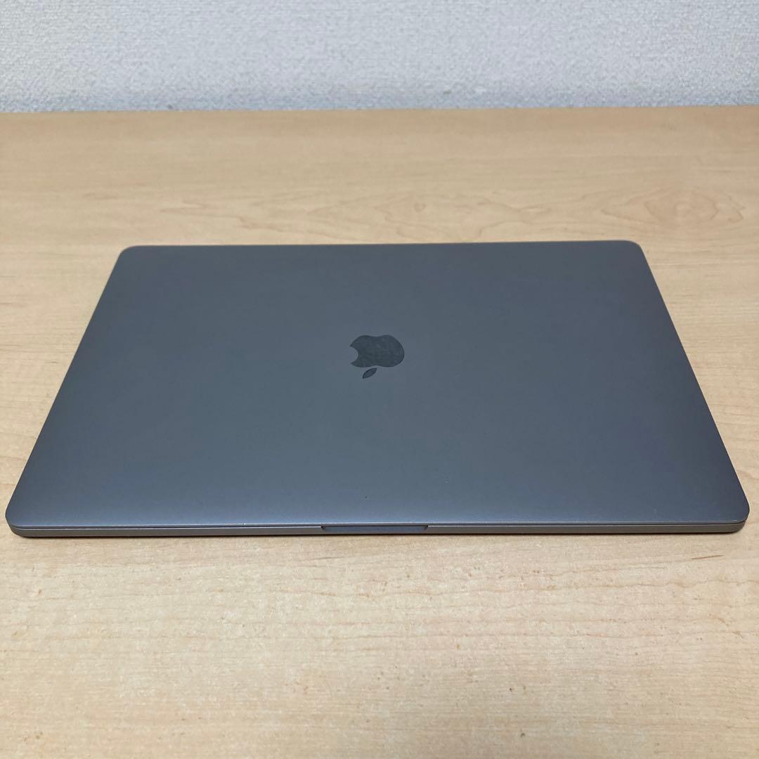MacBook Pro 2016 15インチ A1707目立った傷や汚れなし