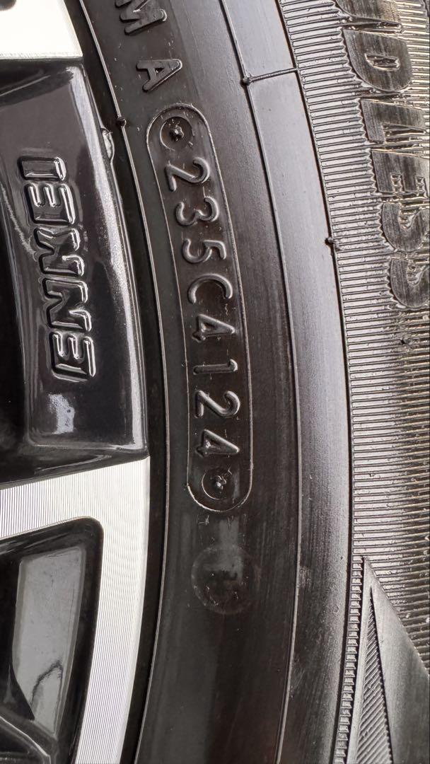 トーヨータイヤ　オブザーブGIZ3 205/65r16 1個目