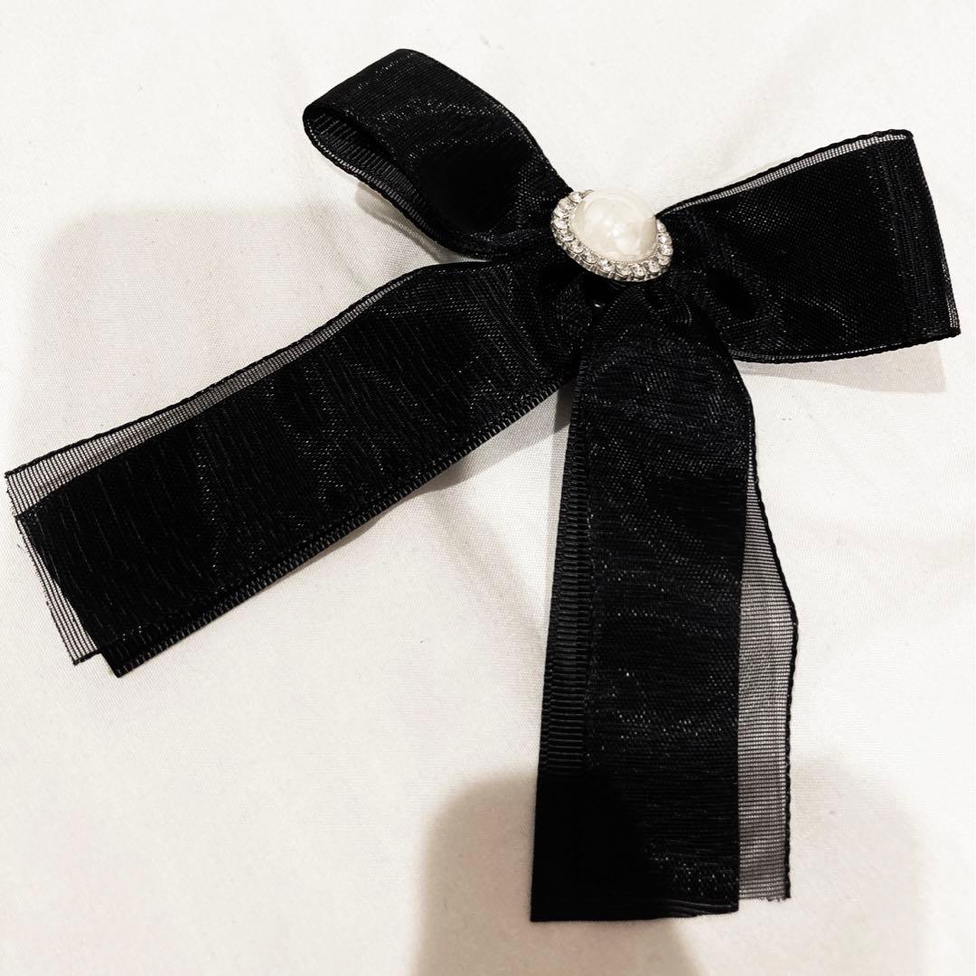 ブラックリボンブローチ(パール・メタル装飾)