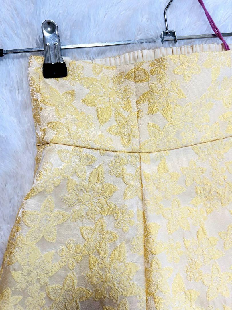 新品タグ FURFUR フレア ロングスカート　ジャガード織り　パステルイエロー 新品タグ FURFUR フレア ロングスカート ジャガード織り