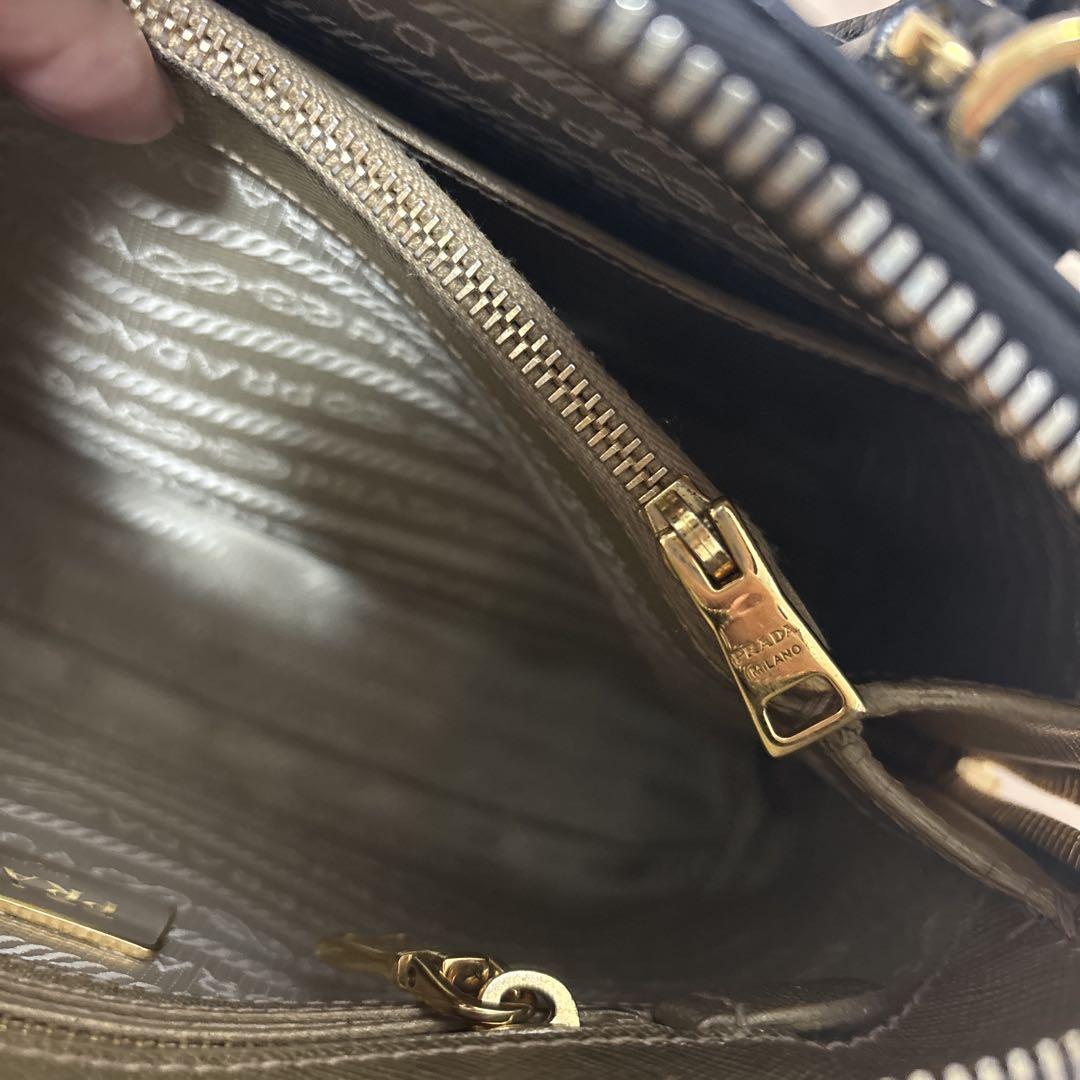 PRADA ショルダーバッグ