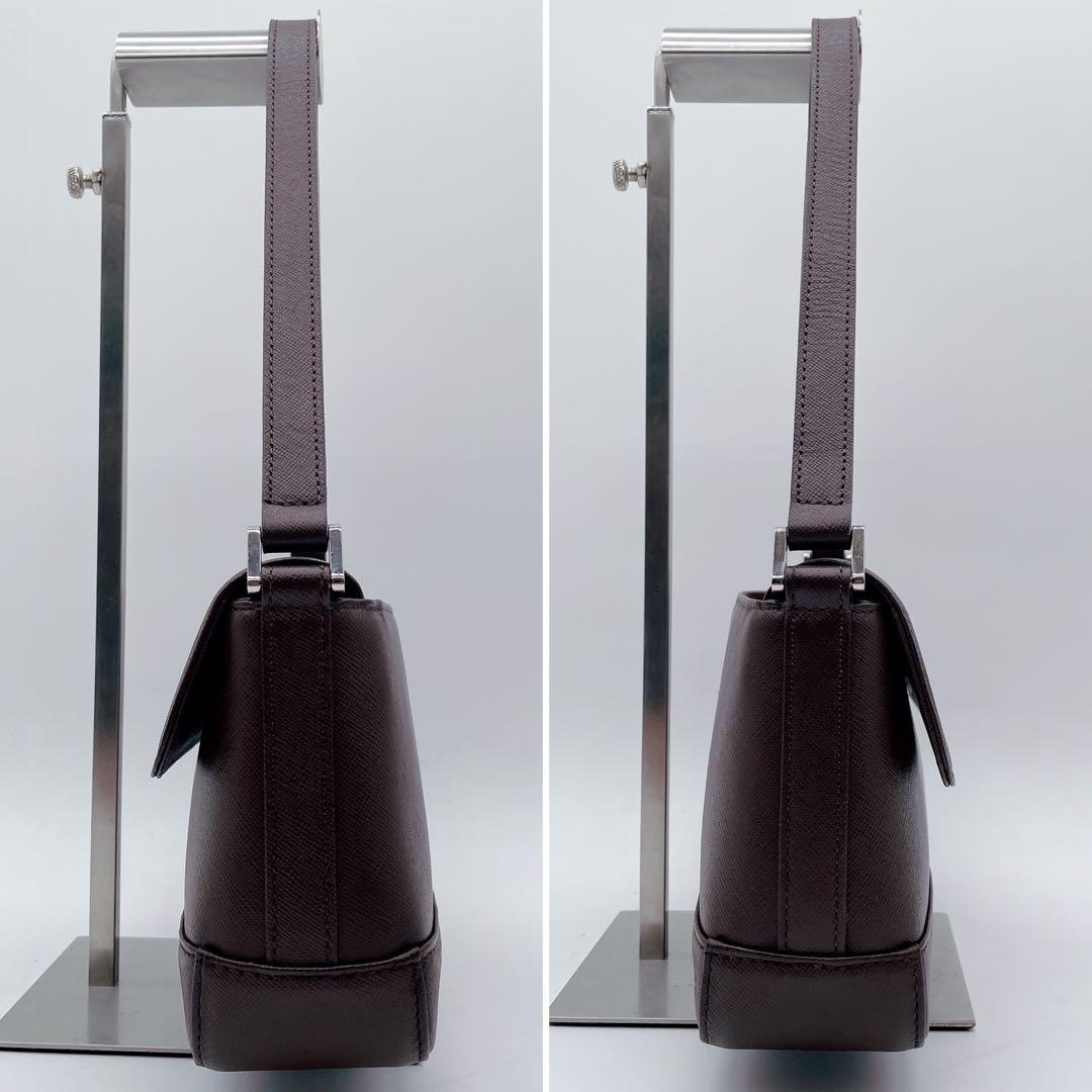 希少✨美品【バーバリー】ショルダーバッグ オールレザー ノバ