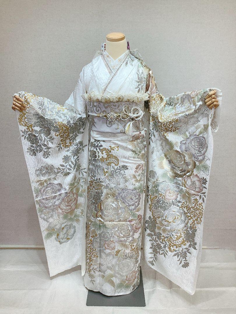 白ラメ上品な金彩花柄の振袖フルセット