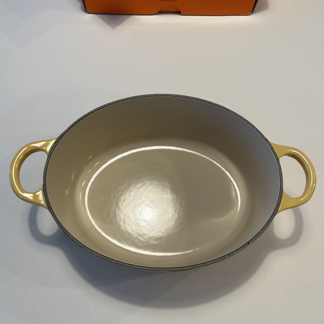 ルクルーゼ ココット オーバル25cm