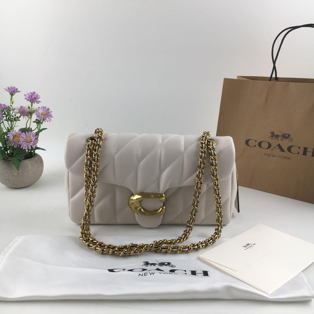 COACH 新作 ホワイト チェーンバッグ
