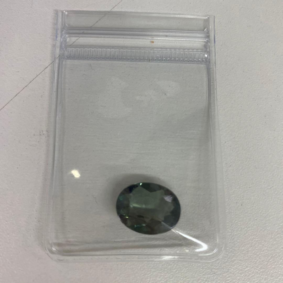 合成スピネル　6.556ct