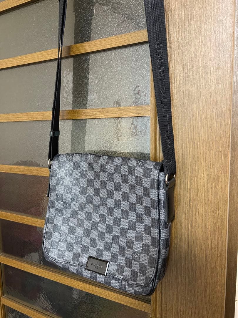 美品✨メンズショルダーバッグ