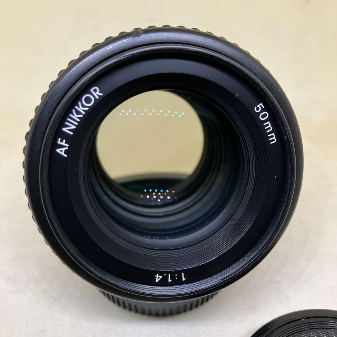 Nikon AF NIKKOR 50mm F1.4とオマケのZOOMレンズです。