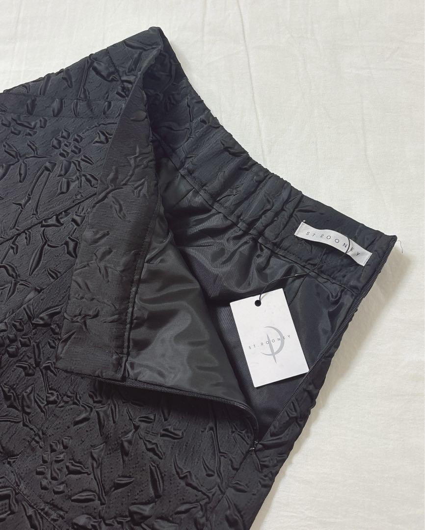 12/1終◆完売品【新品】水野佐彩さん　ST.ROONEYエンボスショートパンツ
