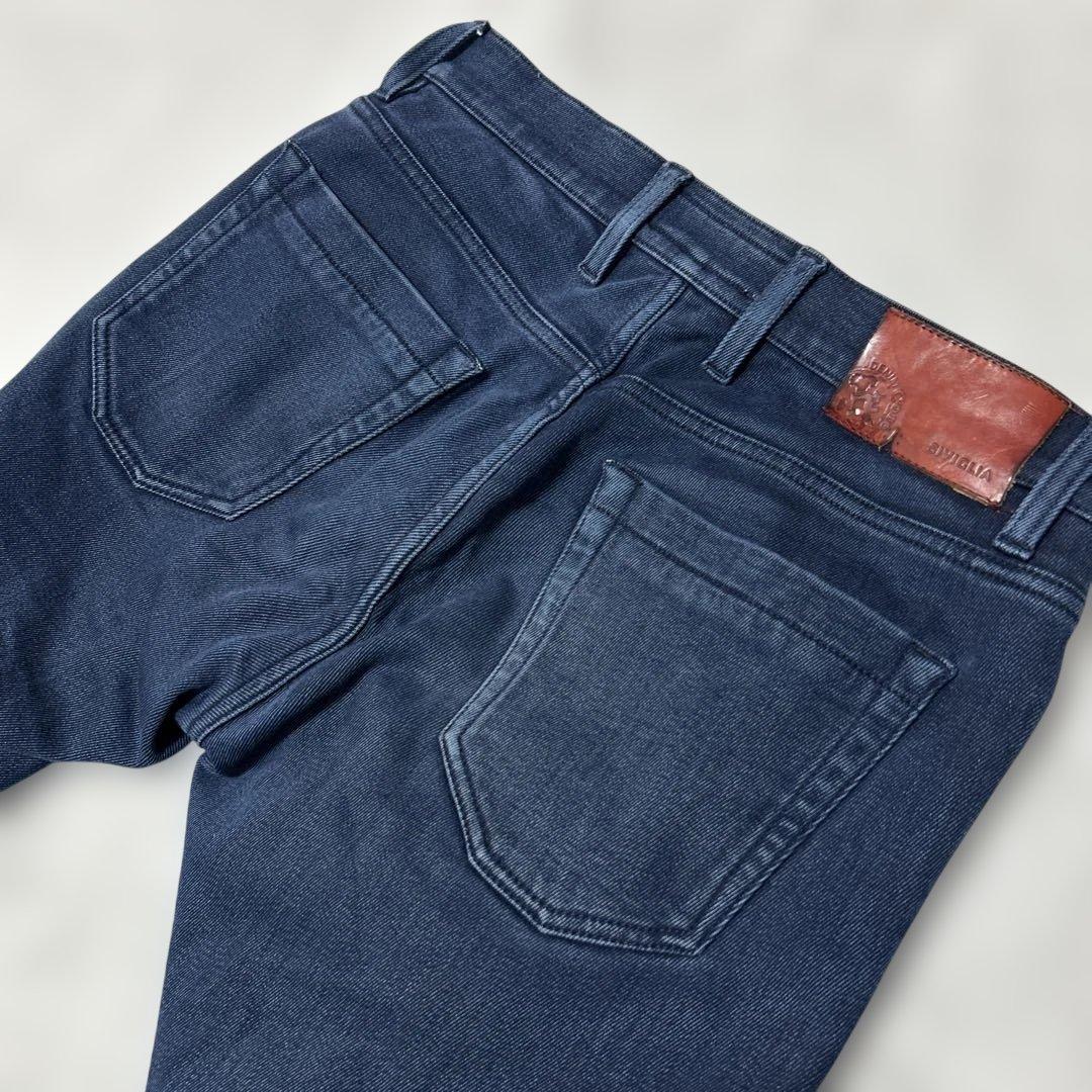 美品 定価3万程 SIVIGLIA CORE デニム italy ストレッチ 紺 美品 定価3万程 SIVIGLIA CORE デニム italy ストレッチ 紺