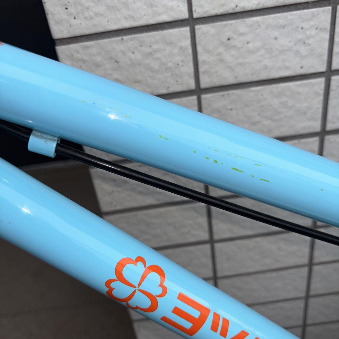 ヨツバサイクル20インチ　水色とオレンジ　自転車本体