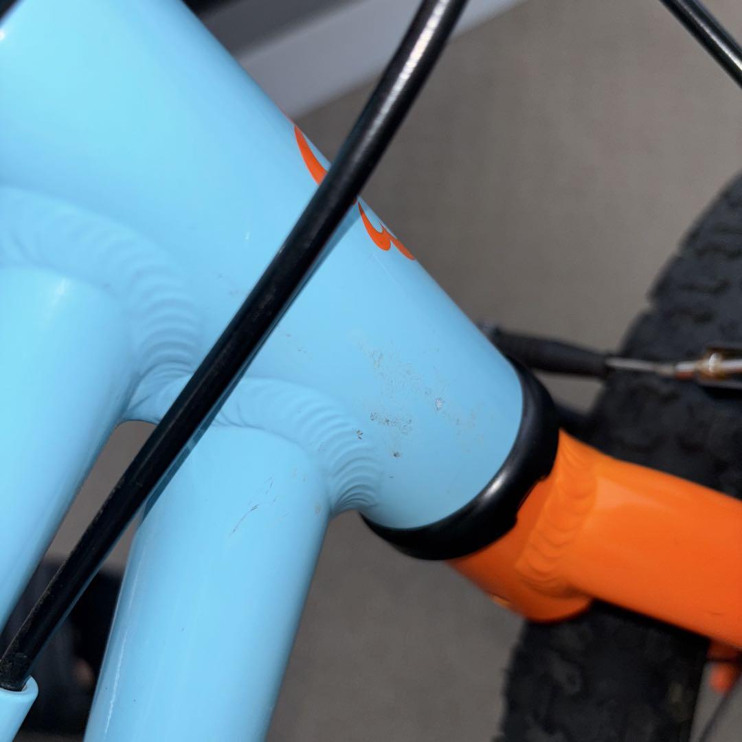 ヨツバサイクル20インチ　水色とオレンジ　自転車本体