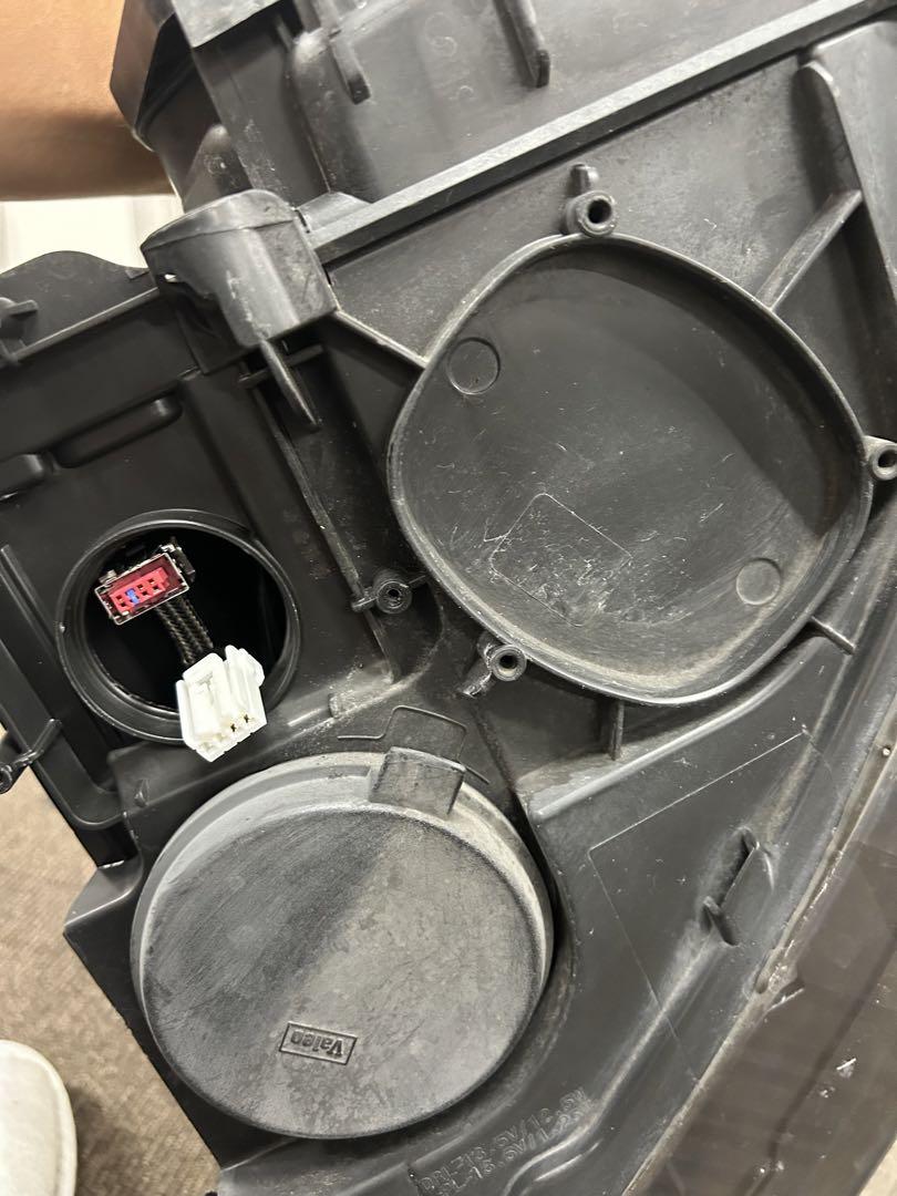 アウディ　Q7 ヘッドライト　左右　HID
