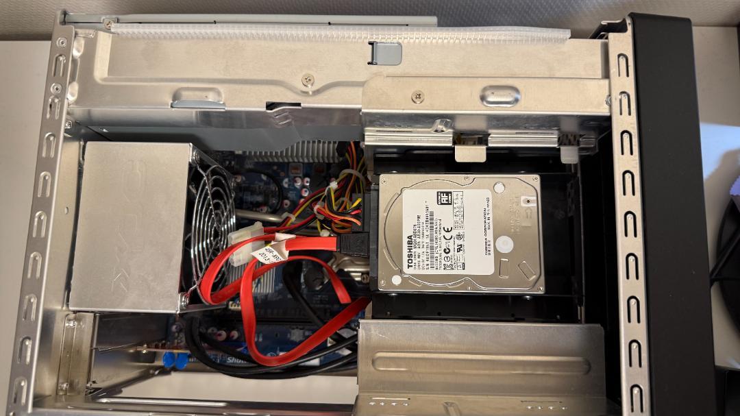 キューブ型ベアボーンShuttle SH87R6 Core i7/RAM32GB