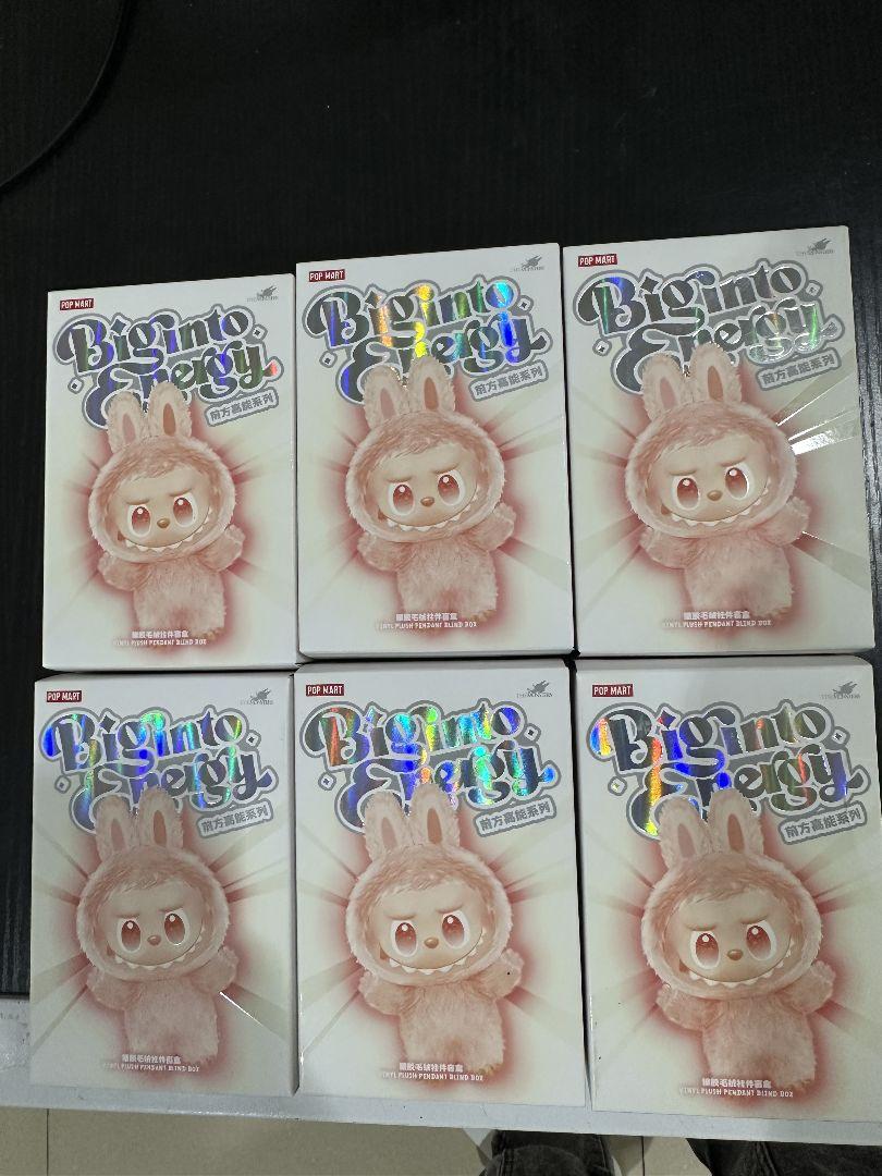 正規新品LABUBU THE MONSTERS Big into Energy ぬいぐるみ
