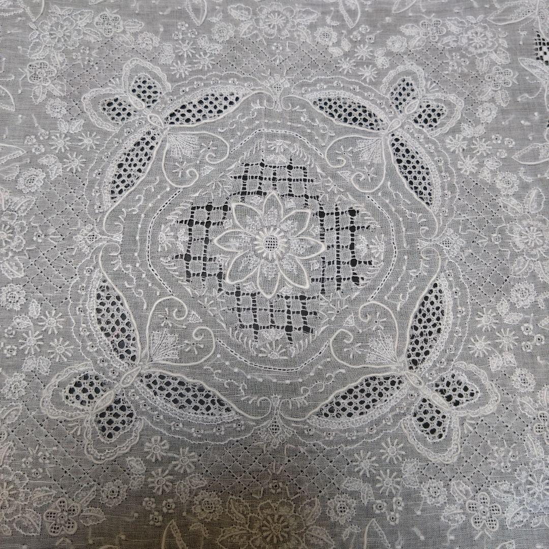 汕頭 スワトウ刺繍 ハンカチ 蝶 ライトグレー - メルカリ