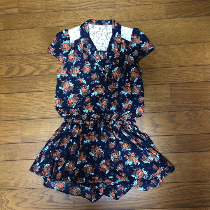 メルカリ 花柄 ミニワンピース Ingni イング 580 中古や未使用のフリマ