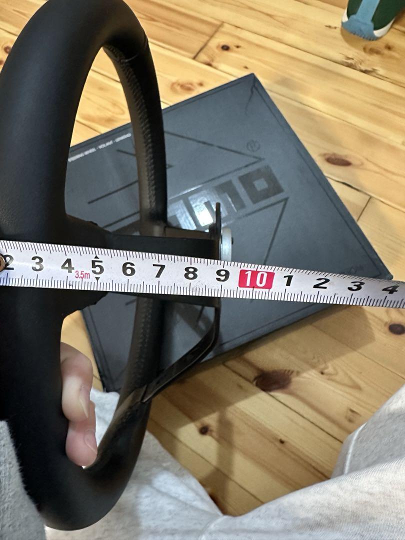 MOMO ステアリング ブラック 350mm