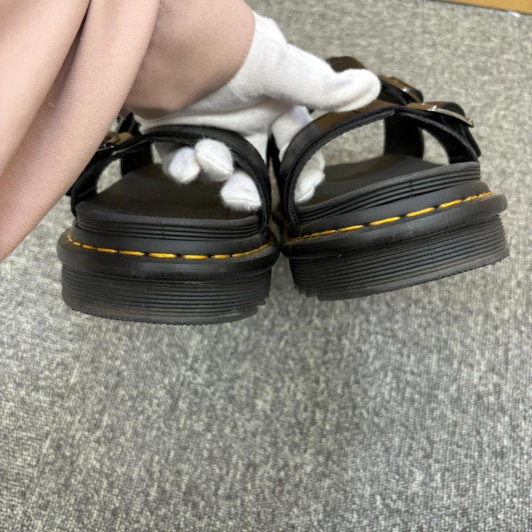 61.Dr.Martens ドクターマーチン MYLES サンダル 黒 UK7