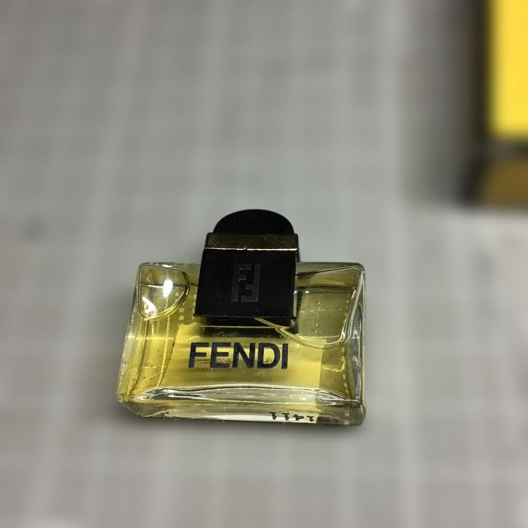 フェンディ オーデパルファム5ml - メルカリ