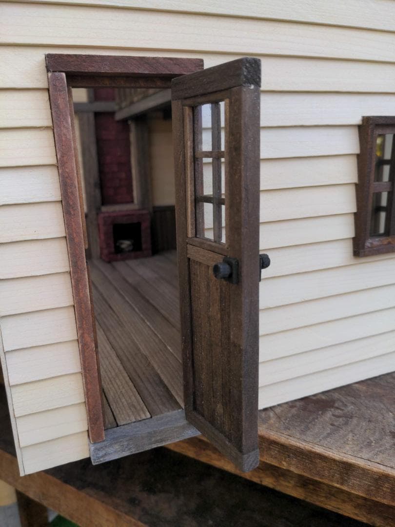 昔の北欧の暖炉がある家 ミニチュア・ドールハウス 昔の北欧の暖炉がある家 ミニチュア・ドールハウス