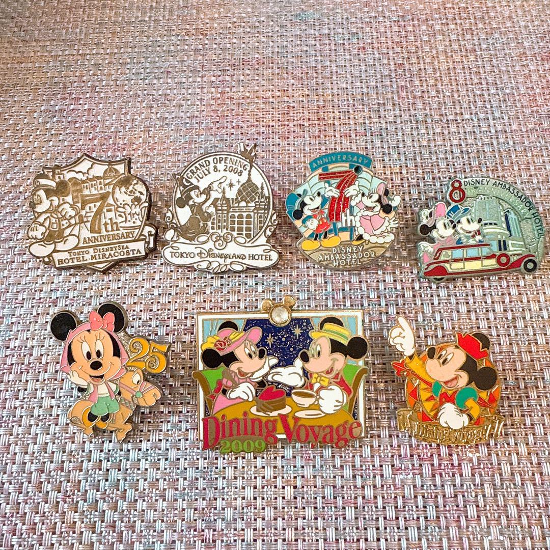 ディズニーストア 非売品 キャスト ピンバッジ♡ - メルカリ