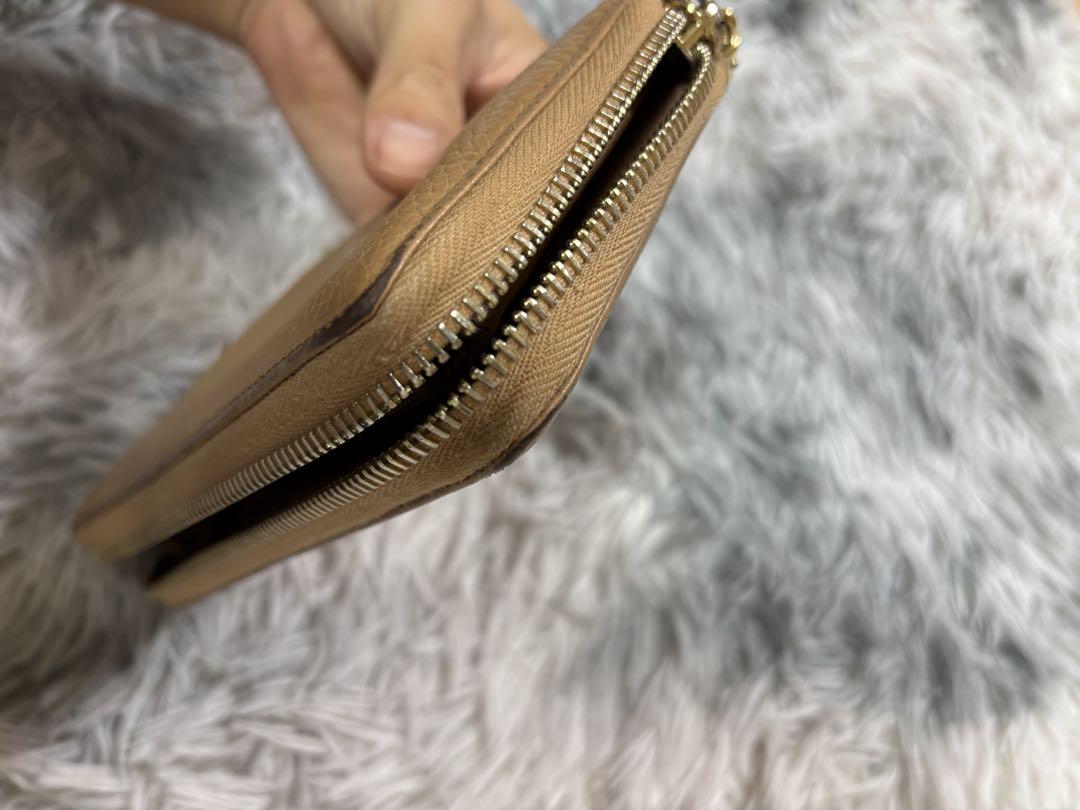 さ*ー様 GUCCI お財布