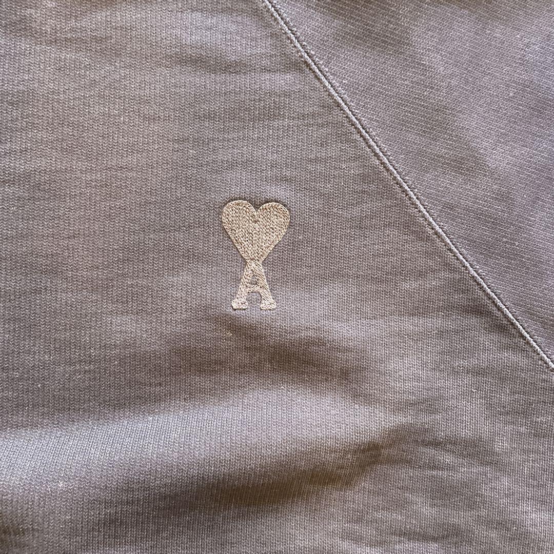 XXL【美品】AMI Paris グラフィック スウェット ダークネイビー XXL【美品】AMI Paris グラフィック スウェット ダークネイビー