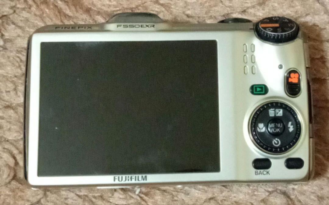 Amazon.com : Fujifilm FinePix F550EXR - Digitalkamera