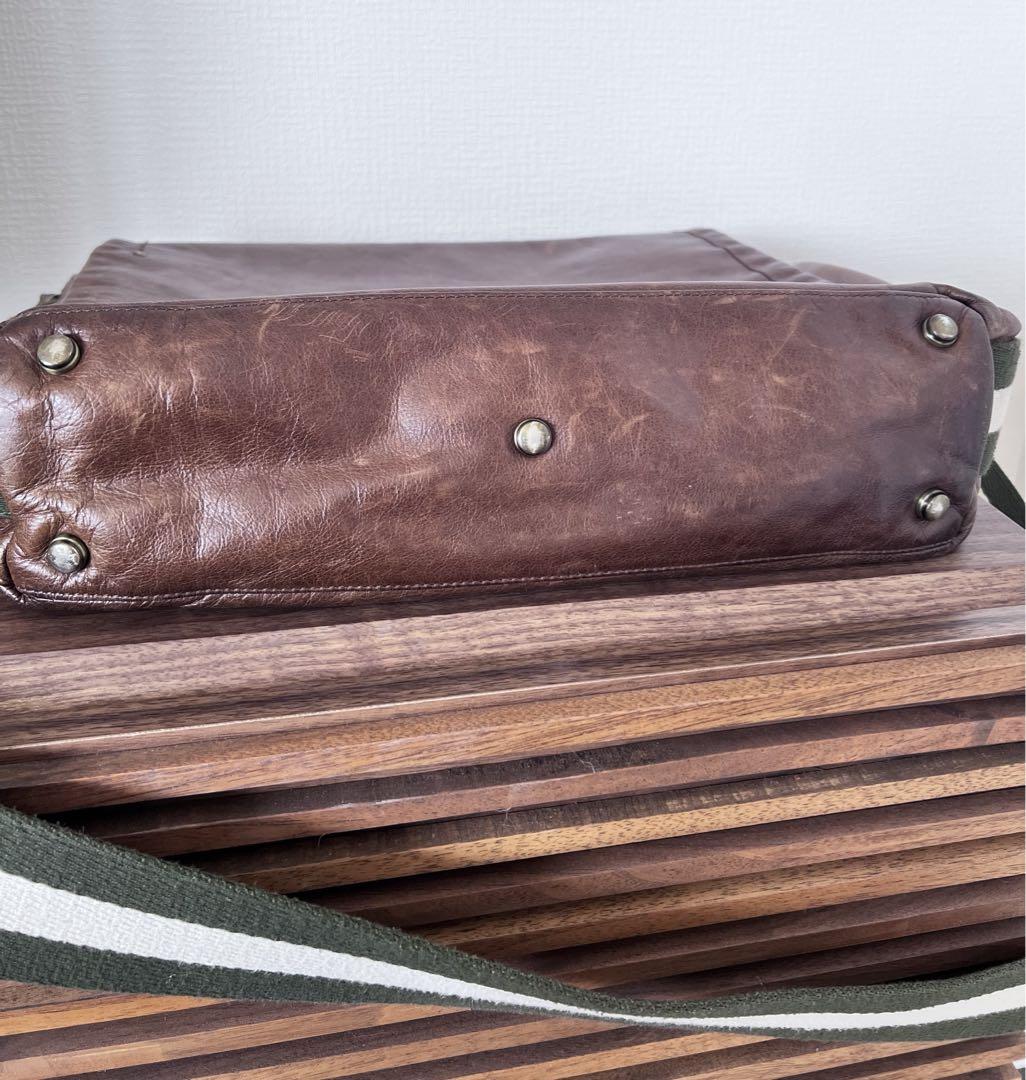 BALLY バッグ　メッセンジャーバッグ　レザーショルダーバッグ