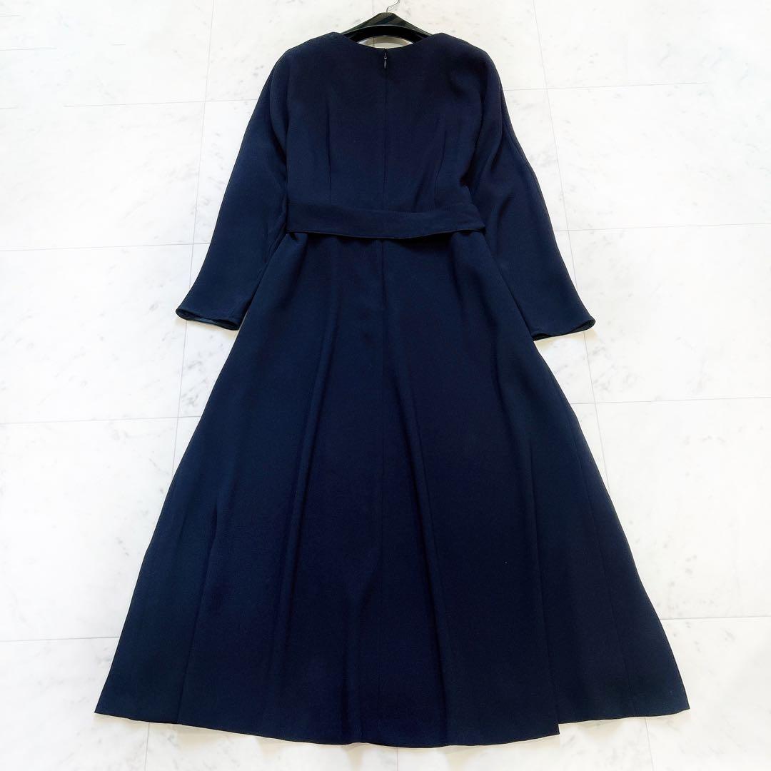美品 23区 洗える ノーブルバックサテンジョーゼット ワンピース ネイビー 美品 23区 洗える ノーブルバックサテンジョーゼット ワンピース ネイビー