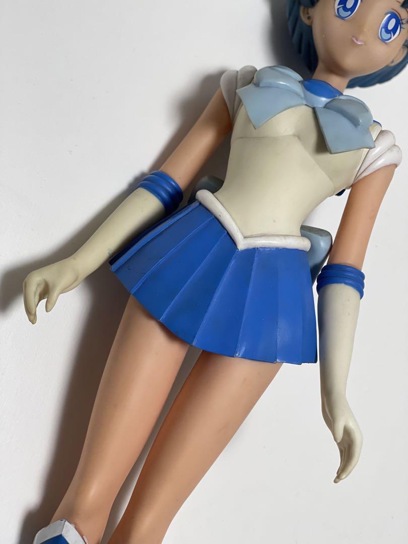 ビンテージ★sailor moonセーラームーン★フィギュア 青と白の衣装 ビンテージ☆sailor moonセーラームーン☆フィギュア 青と白の