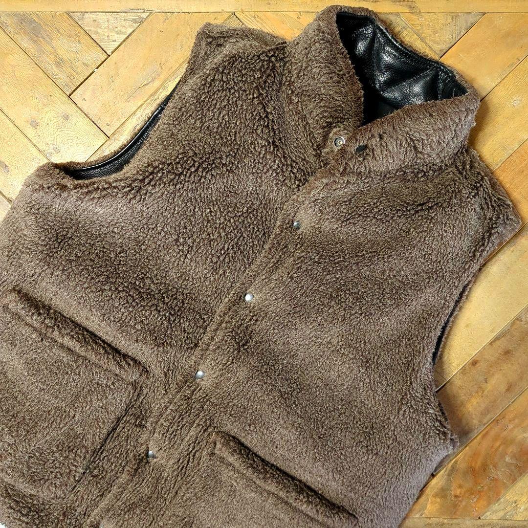 Ｙ'2 ｌEATHEＲ　SV-03／ステア オイル リバーシブル ベスト（クロ）
