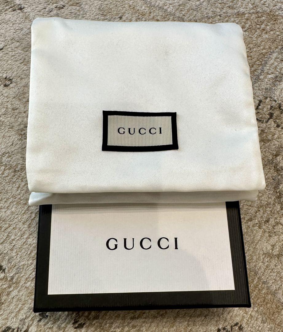 新品未使用GUCCI グッチ シグニチャー 二つ折り財布