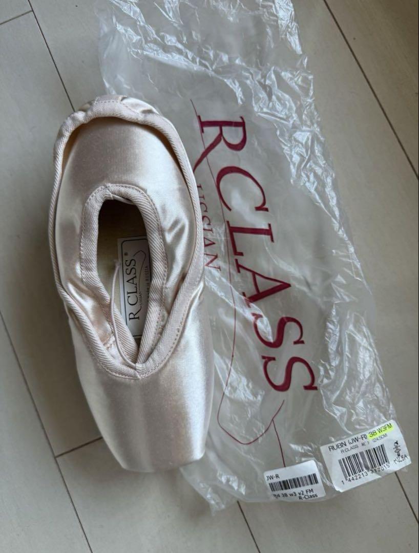 新品未使用 R CLASS トゥシューズ 38 W3