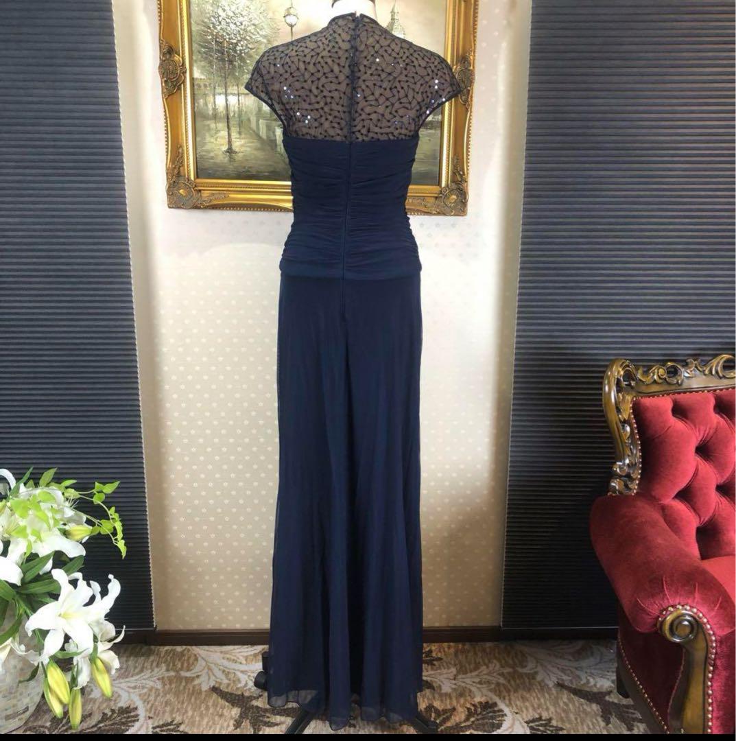 新品☆ TADASHI SHOJI サイズ　S 紺色 TADASHI SHOJI 花紺 薔薇レースVネックノースリーブミディアム