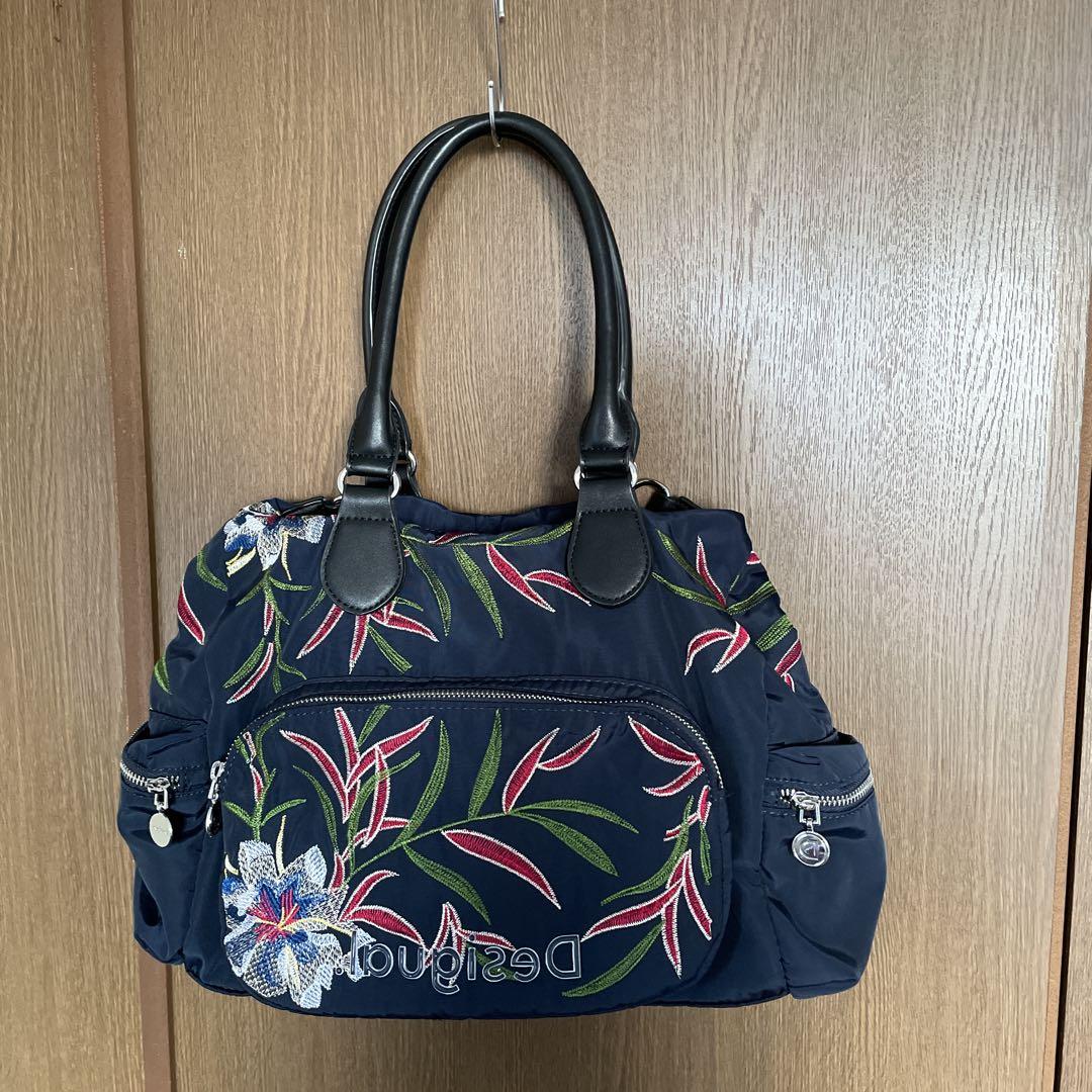 Desigual ネイビー刺繍ショルダーバッグ