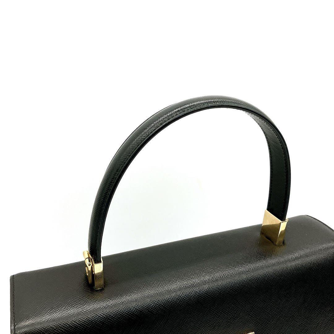 【Salvatore Ferragamo】ハンドバッグ　ガンチーニ金具　黒