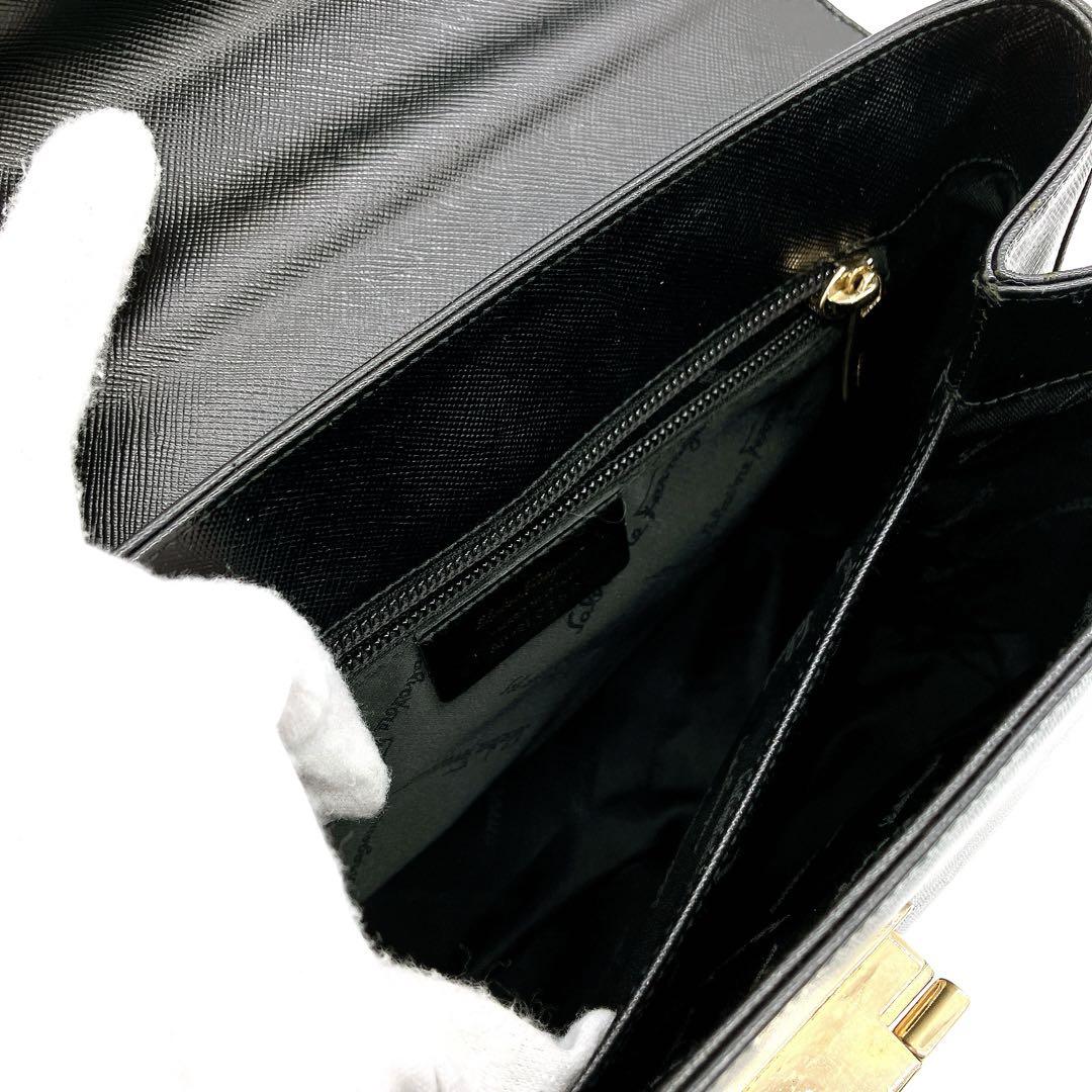 【Salvatore Ferragamo】ハンドバッグ　ガンチーニ金具　黒
