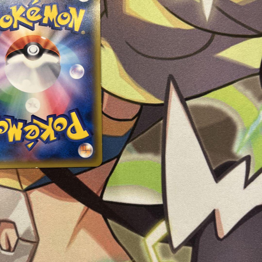 ポケモンカード　レッドのピカチュウ　プロモ